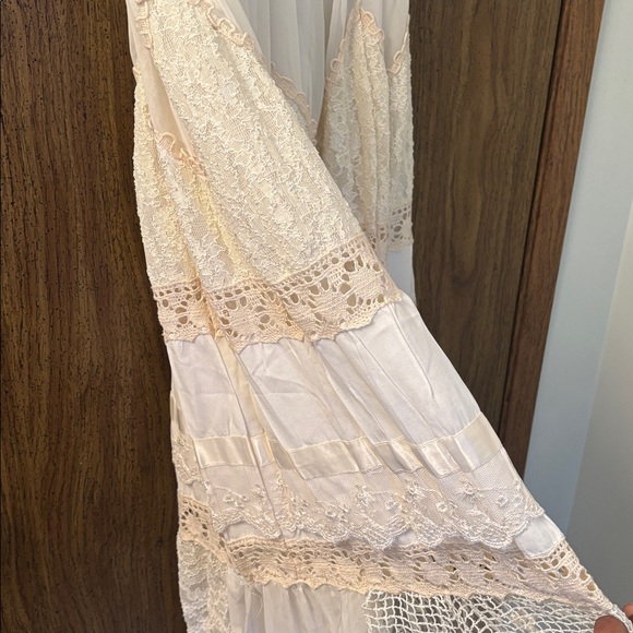 Elegant Cream Maxi Skirt - Picture 4 of 4